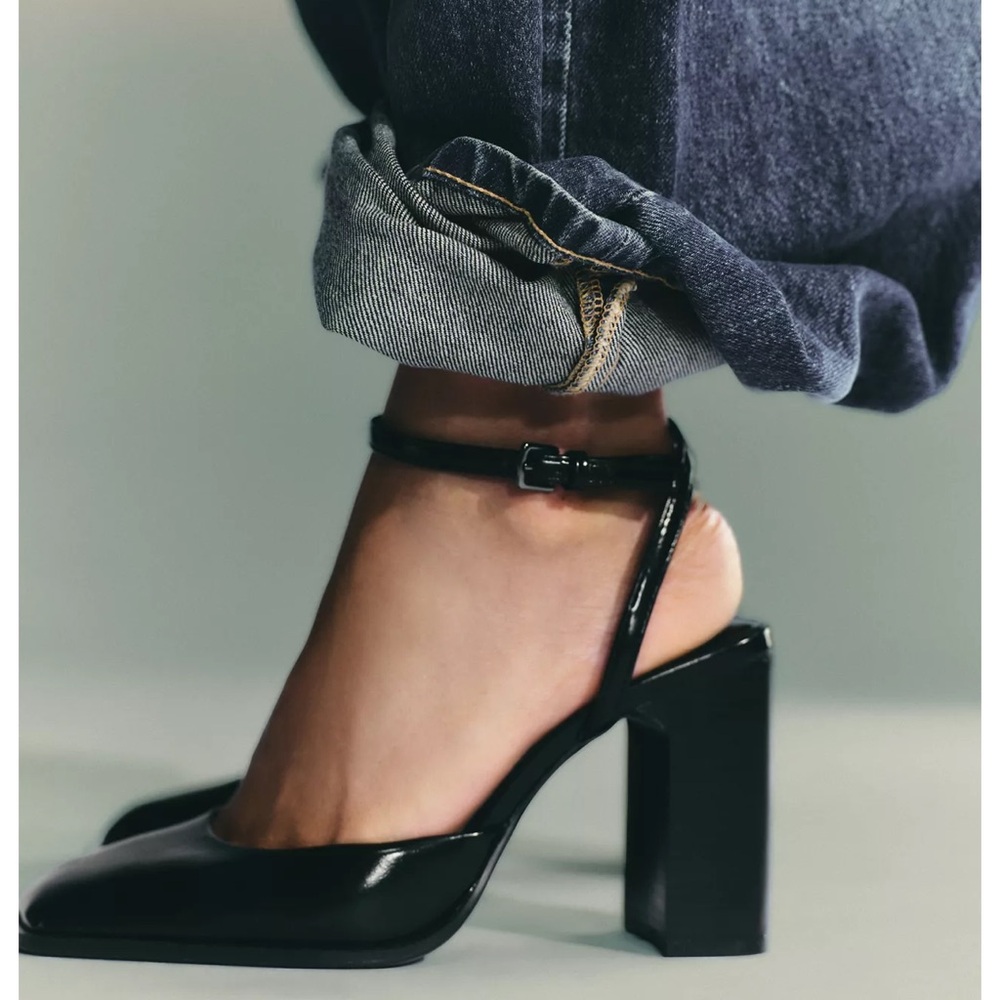 NWOT Patent effect SQUARED tie slingback heels 38 SOLD OUT